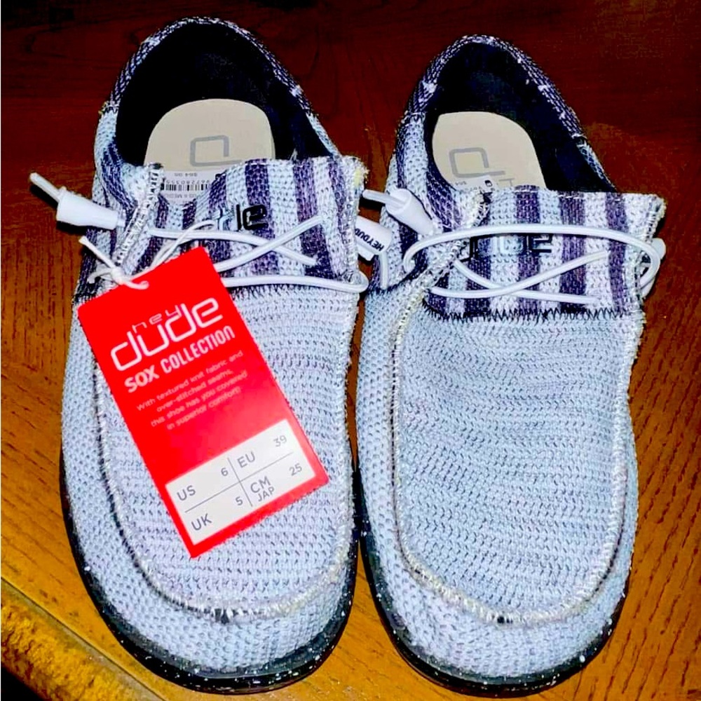 BNWT - Men’s Size 6 Hey Dudes (Women’s Size 8) 
- Never Worn